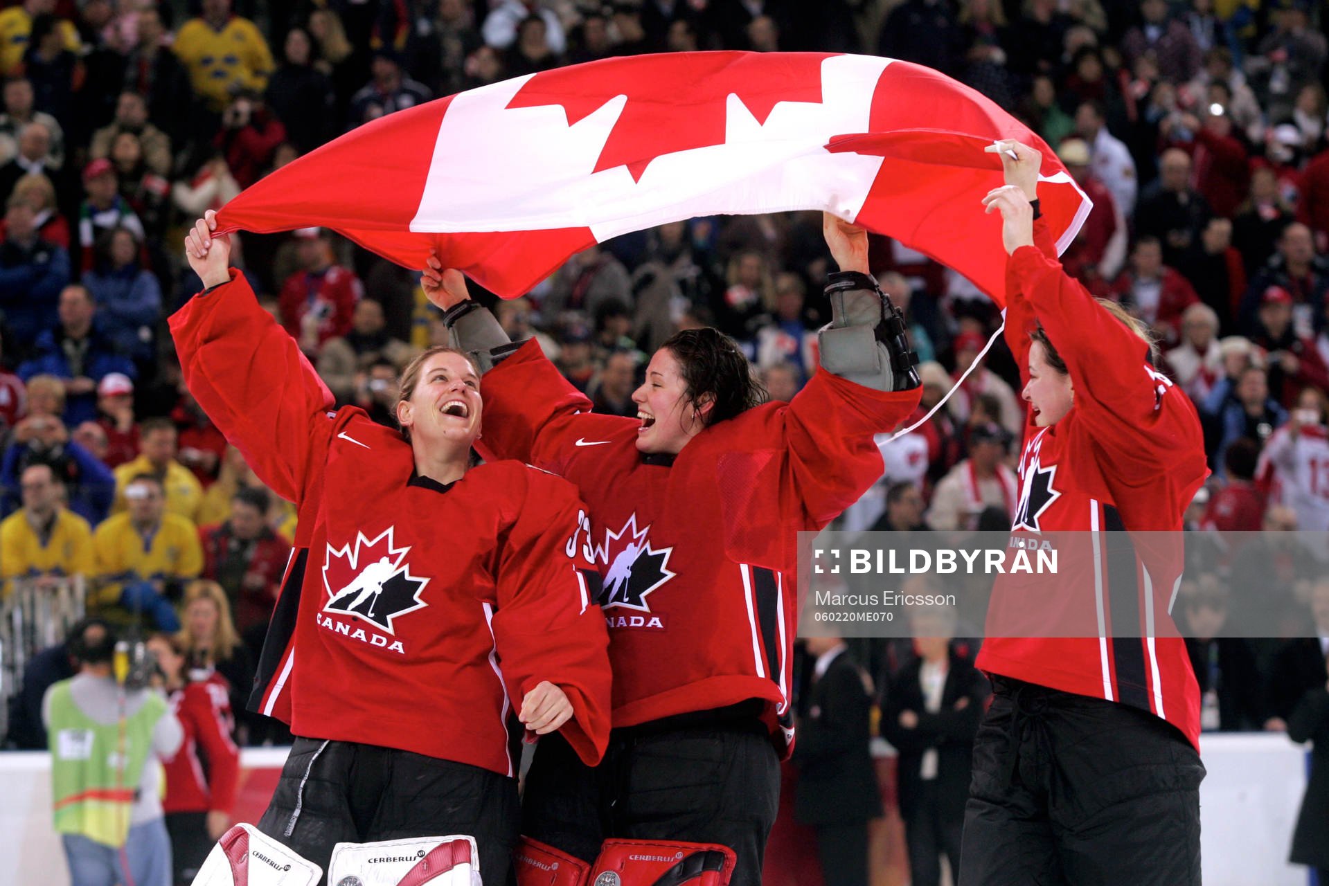 Kim St-Pierre, Charline Labonte och Sarah Vaillancourt,