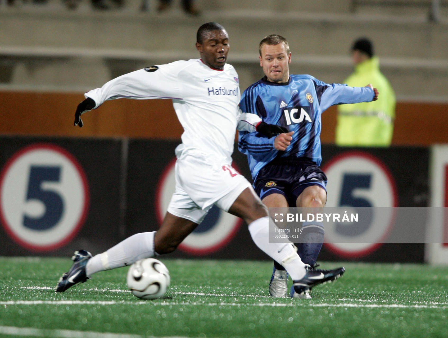  Mbulelo Mabizela, Vålerenga och Mattias Jinson, Djurgården.
