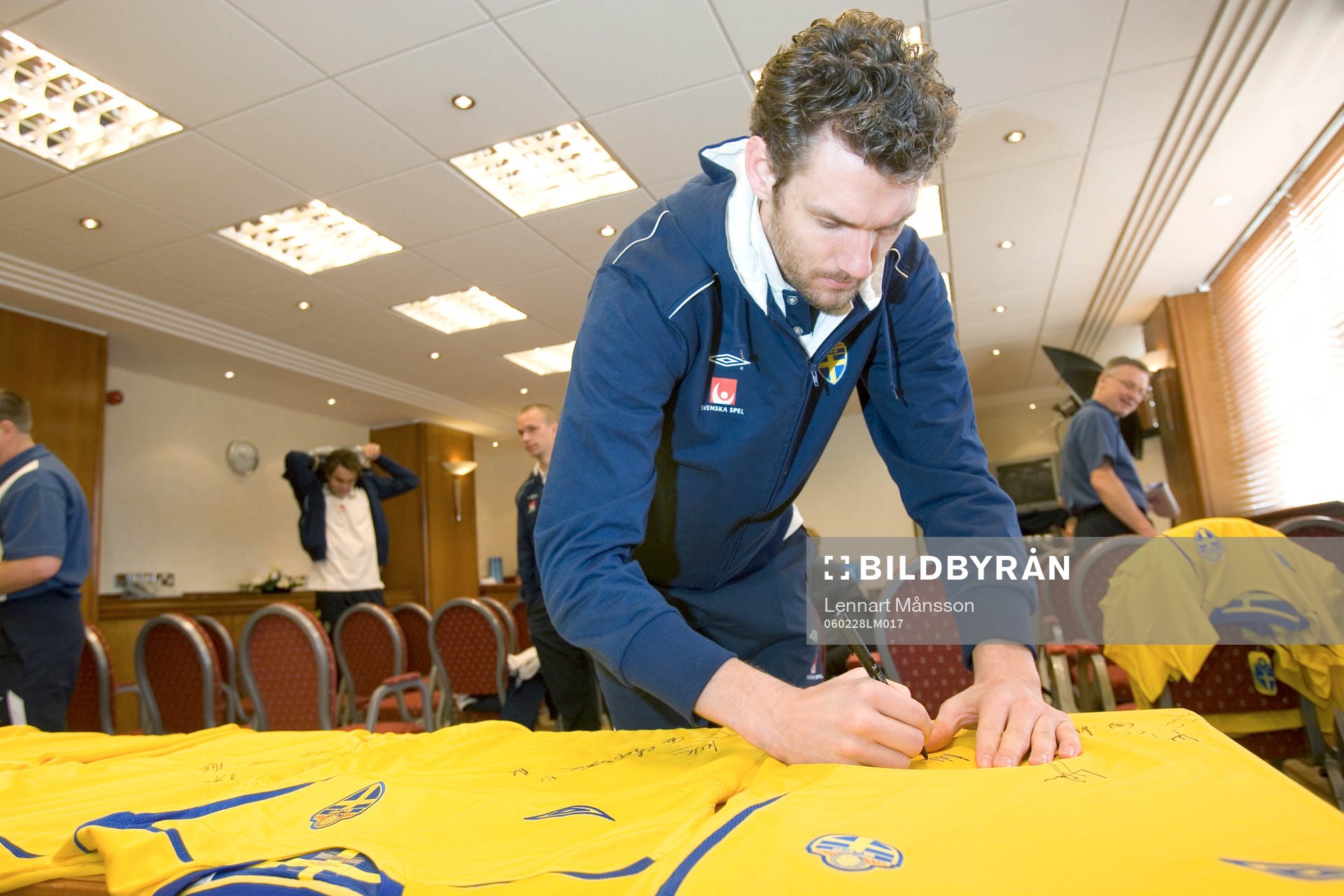 Andreas Isaksson. Autograf, tröja, tröjor