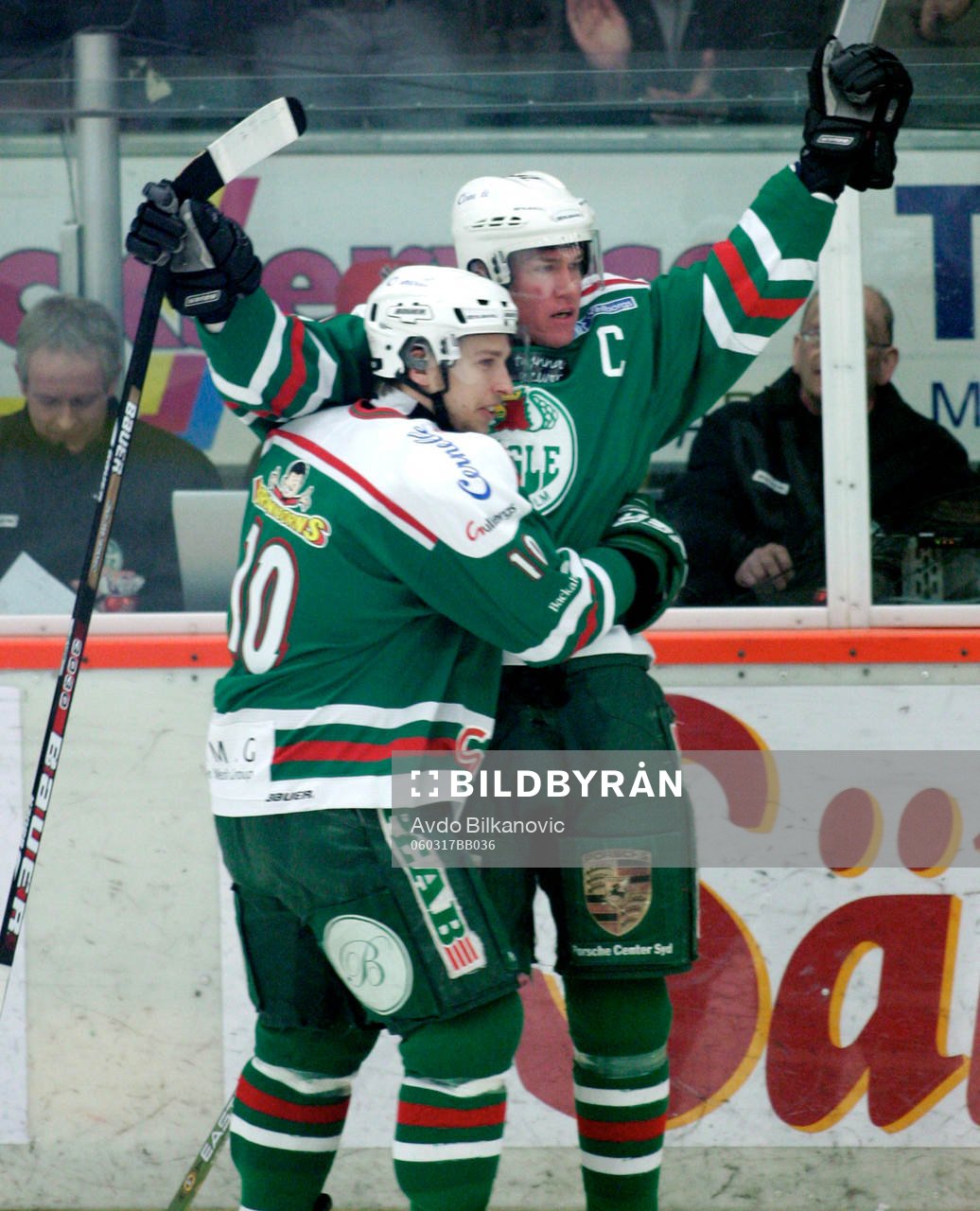 Kenny Jönsson och Fredrik Möller jubel (Rögle)