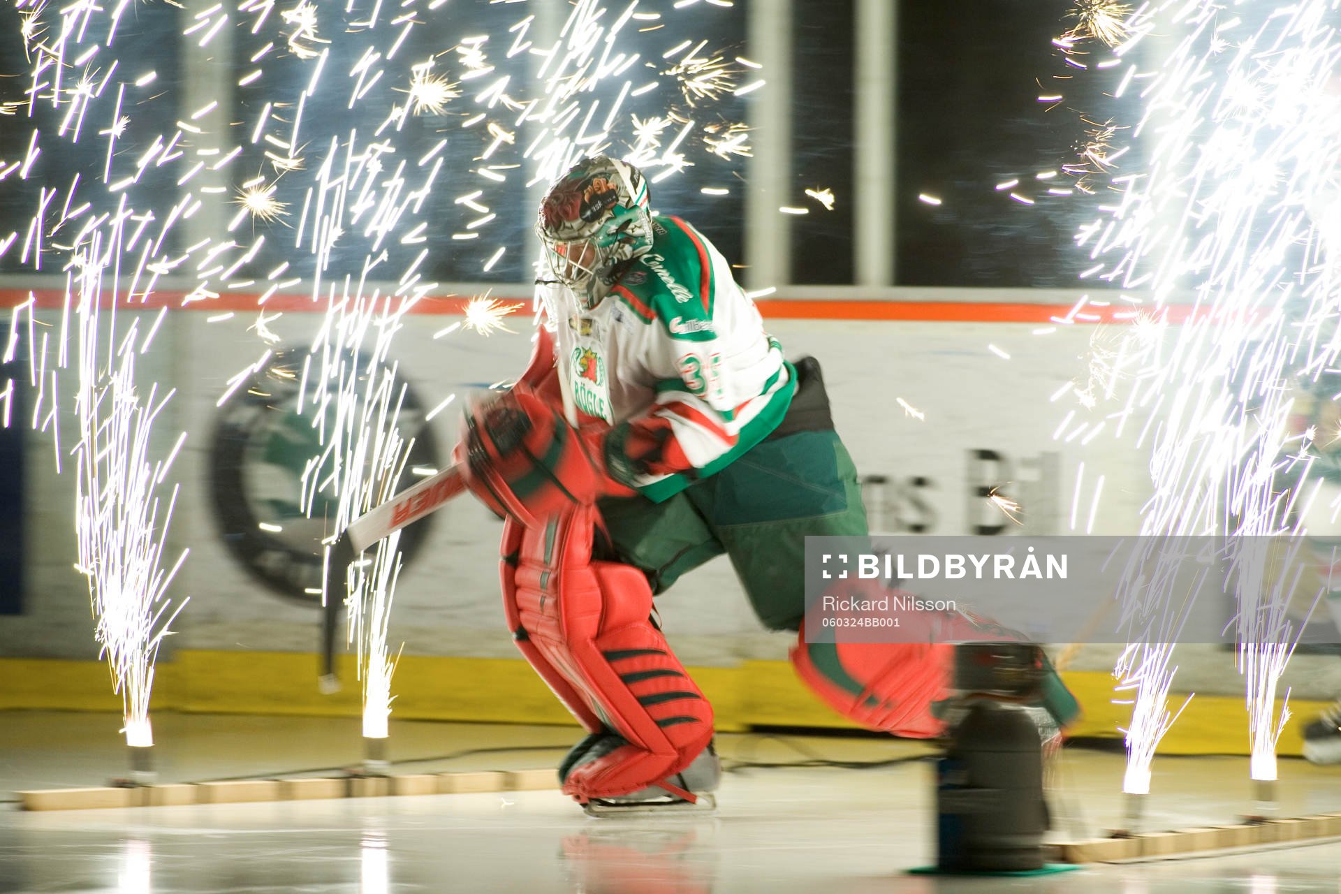 Jere Myllyniemi, målvakt, inmarsch