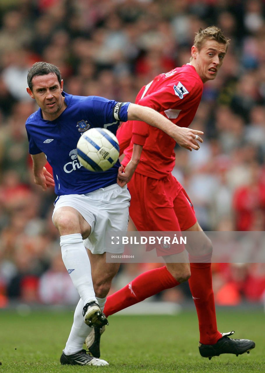 David Weir, Everton och Peter Crouch, Liverpool