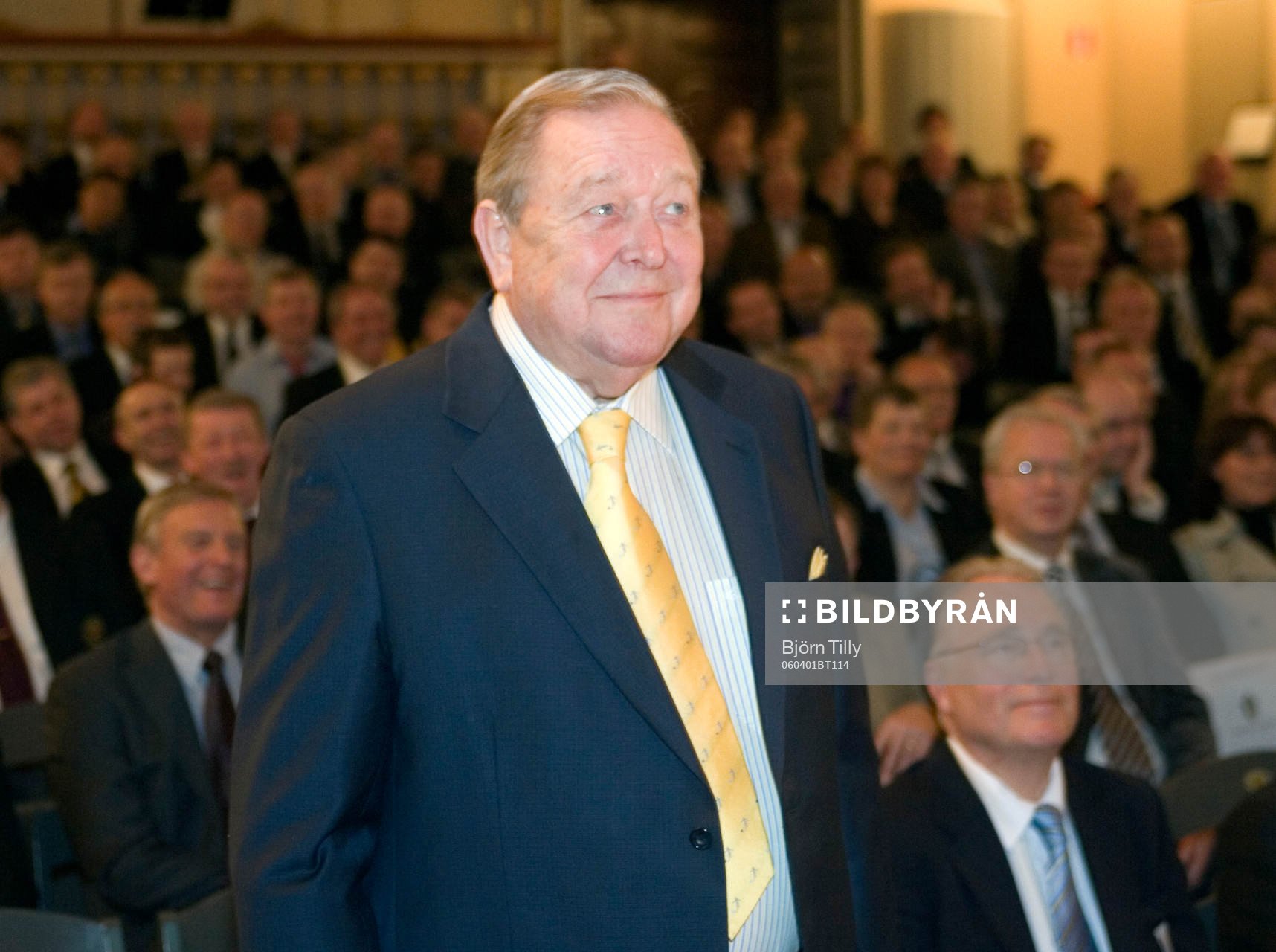 Lennart Johansson avtackas  av Lars-Åke Lagrell