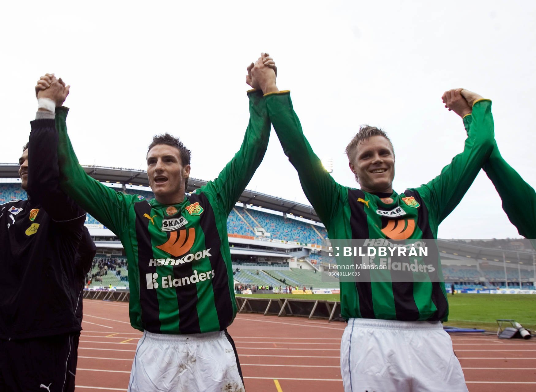 GAIS hjältarna James Keene och Anton Holmberg tackar
