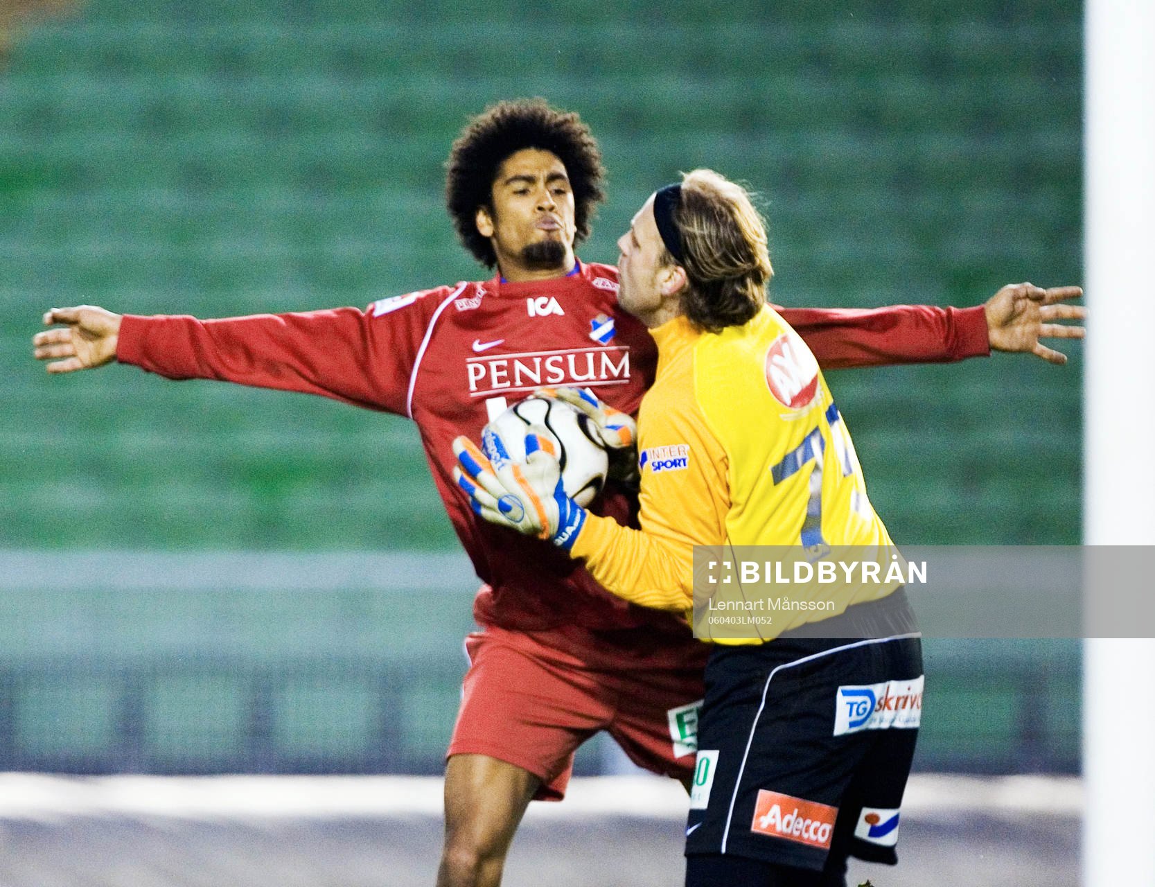 Bäste Öster-spelare Marco Da Silva hjälper Björn