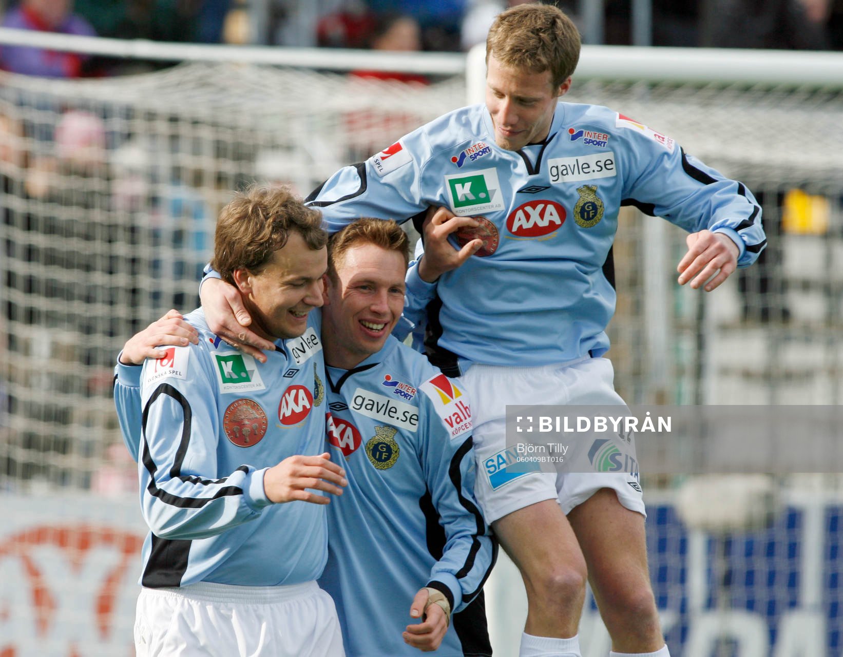  Daniel Ytterbom, Kirsten Viikmäe och Daniel Bernhardsson Gefle. Jubel, glädje.        