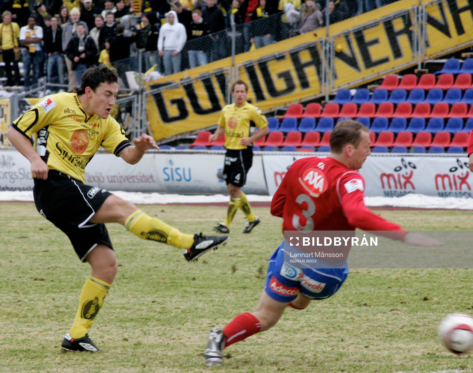 0-1 Stefan Ishizaki skjuter och bollen tar på ett