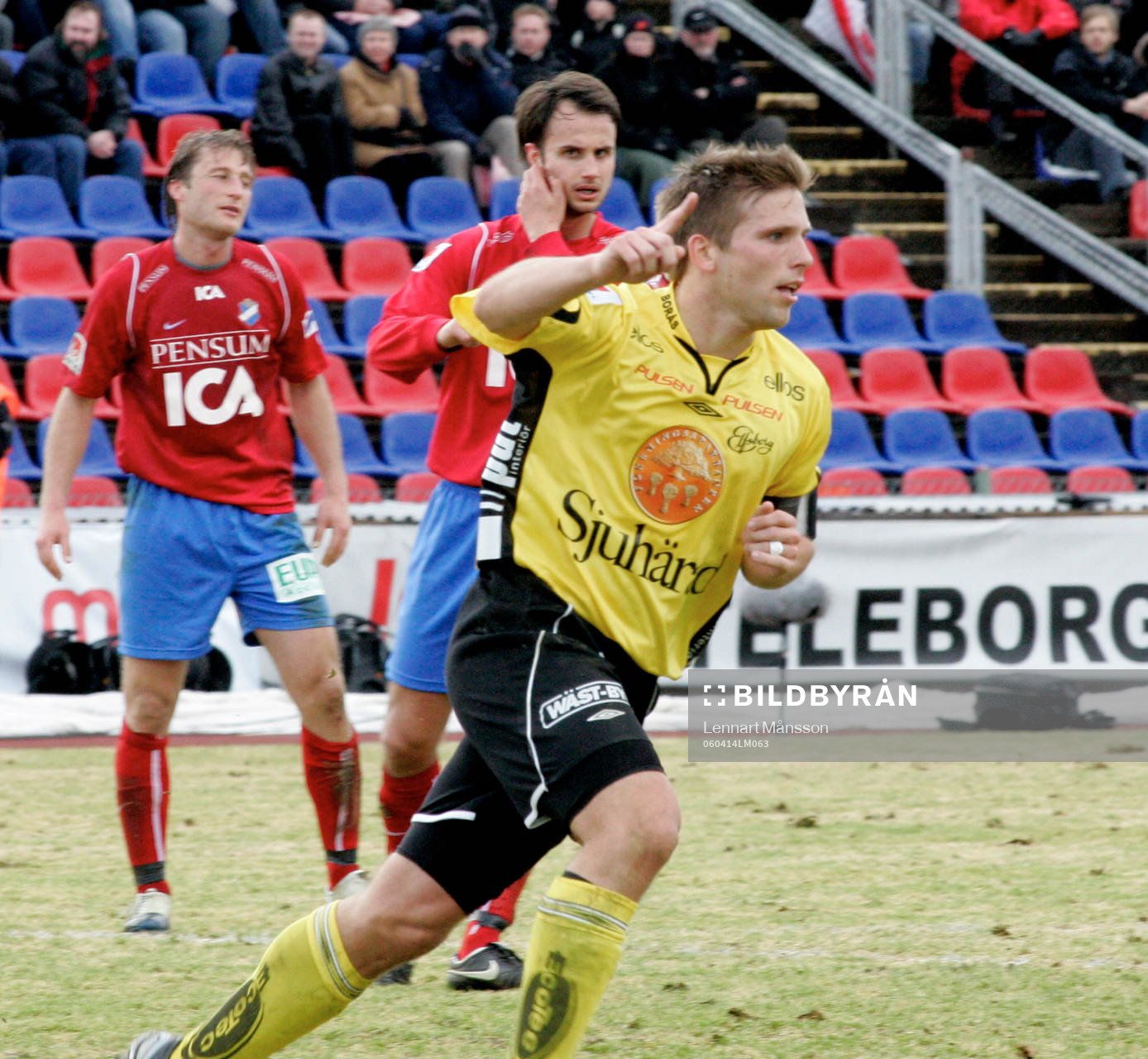 3-4, Anders Svensson har avgjort på straff och jublar,