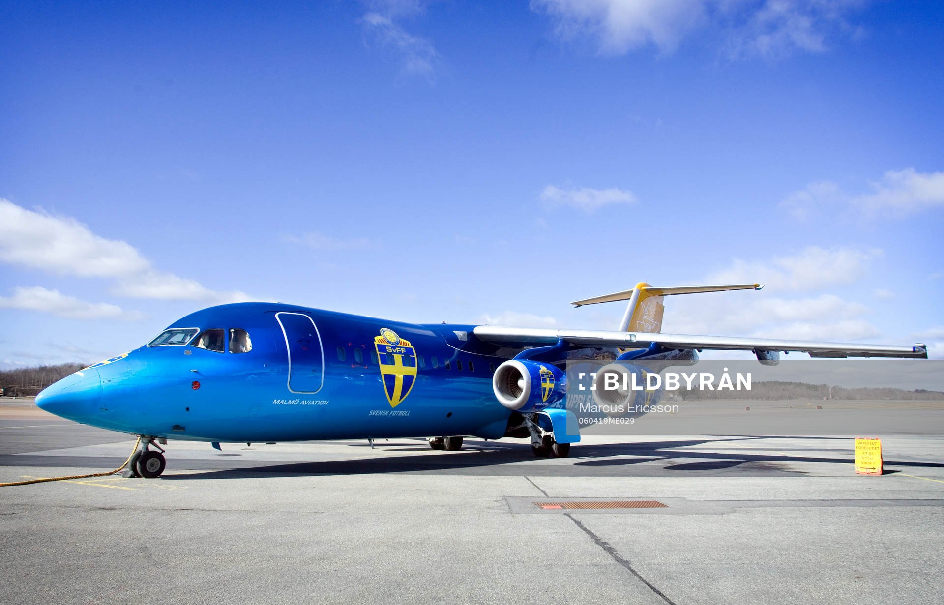 Svenska Fotbollförbundets Flygplan som landslaget kommer