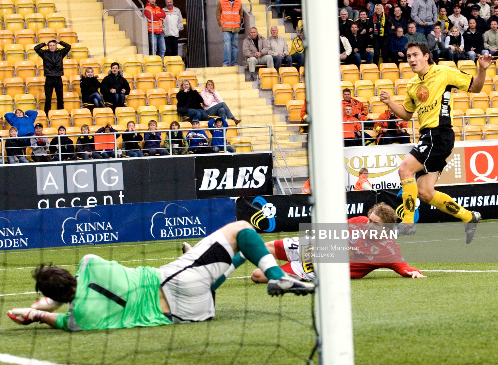 1-0, Stefan Ishizaki