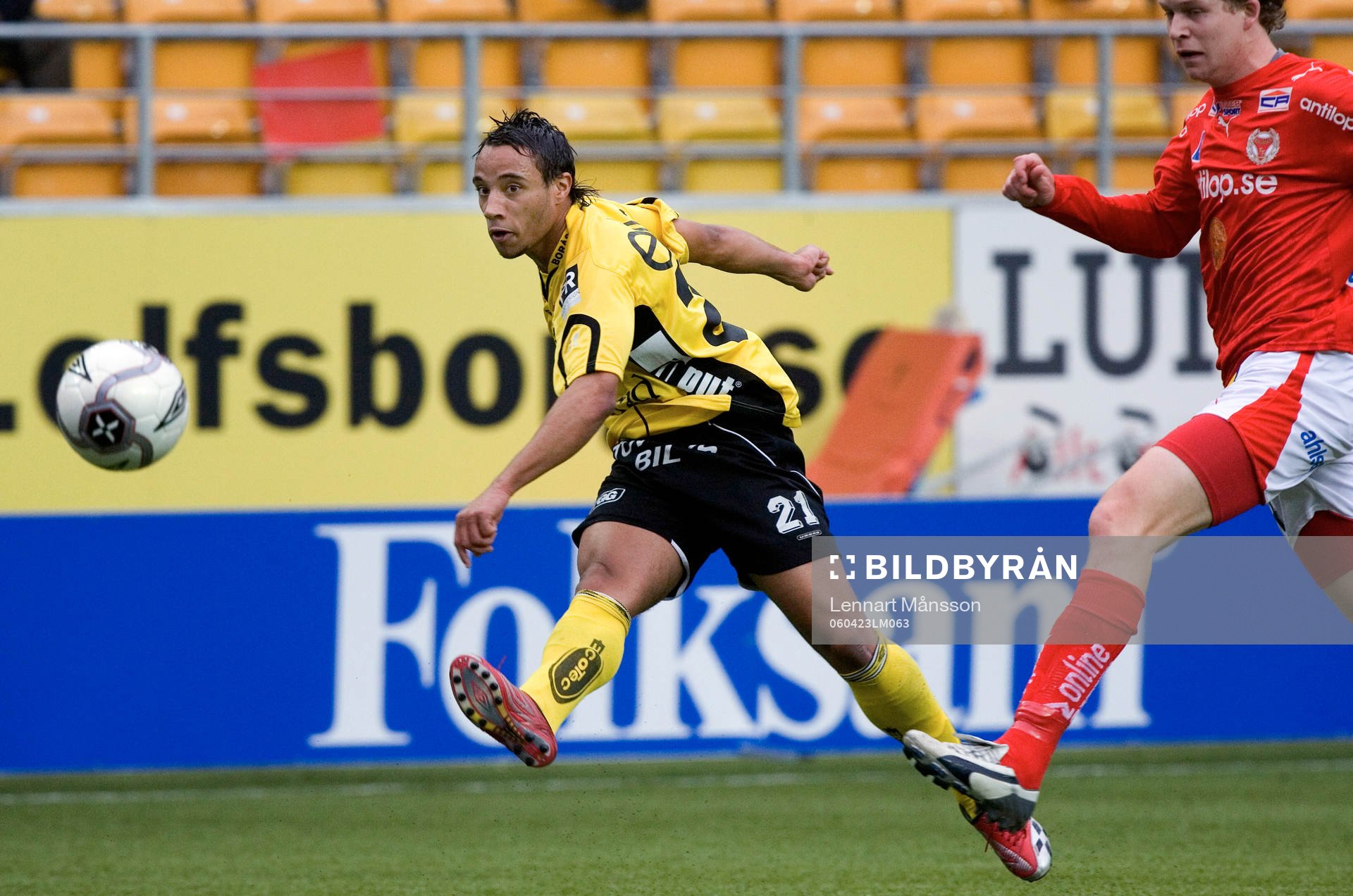 Léandre Griffit lossar stora kanonen