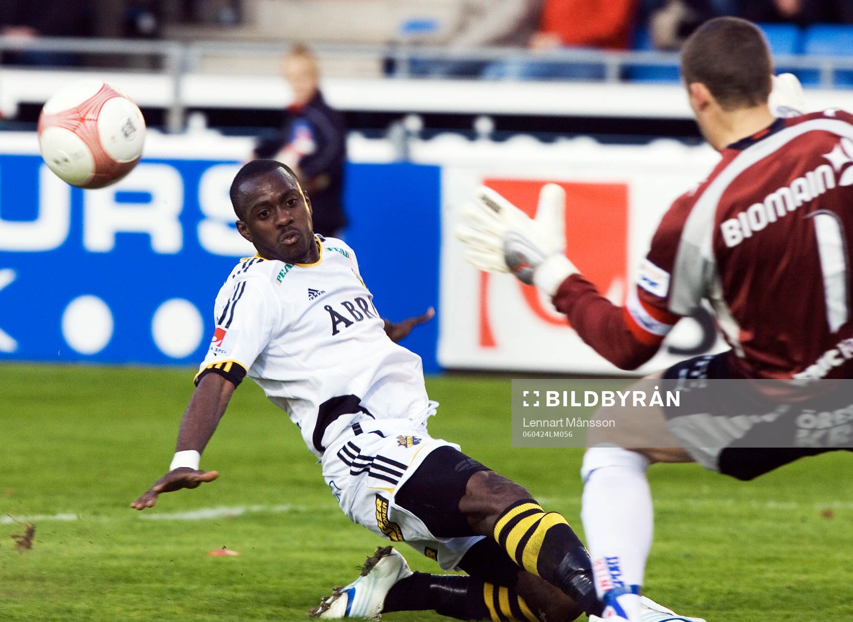 Dulee Johnson, AIK nära överlista Daniel Andersson,