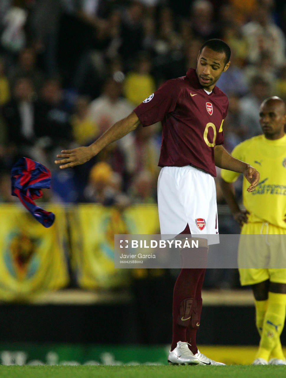 Thierry Henry, Arsenal kastar bort en Barcelona tröja som