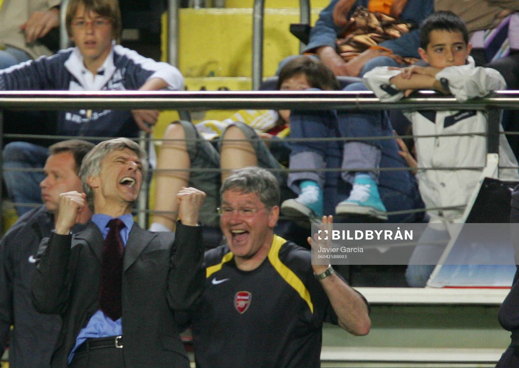  Arsene Wenger, Manager och Pat Rice, tränare Arsenal (Jubel) 