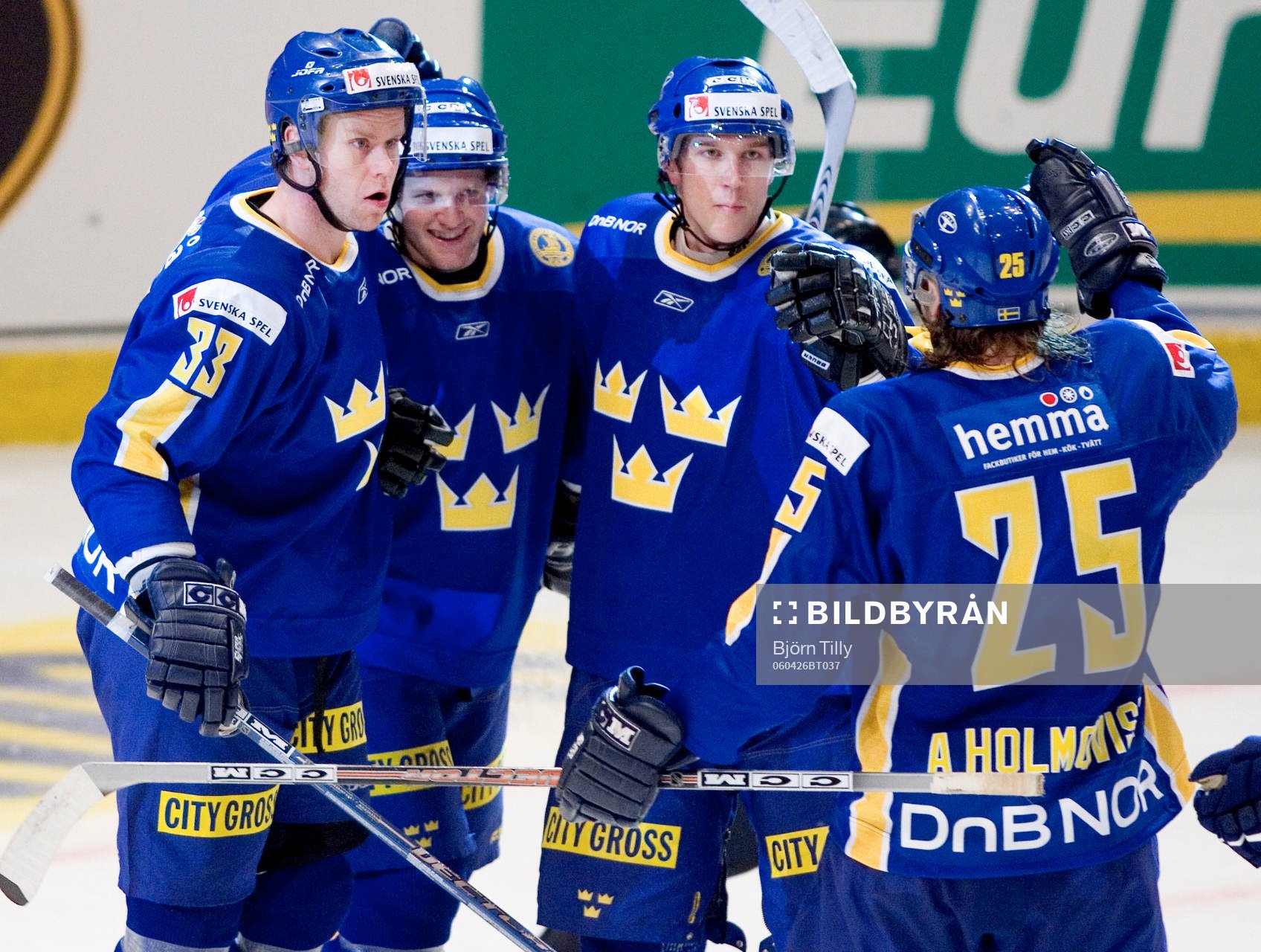 Tony Mårtensson, Sverige gratuleras