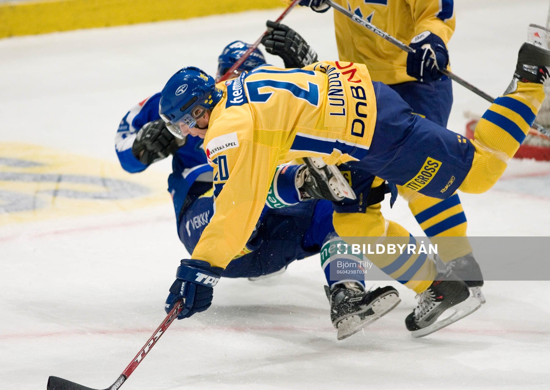 Joel Lundqvist, Sverige