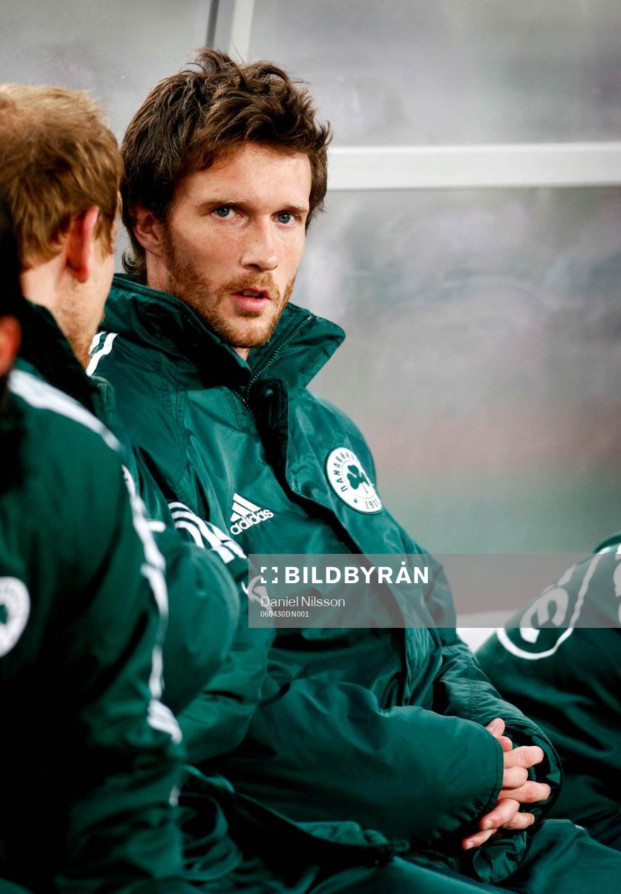 Landslagspelaren Mikael Nilsson, Panathinaikos, satt på