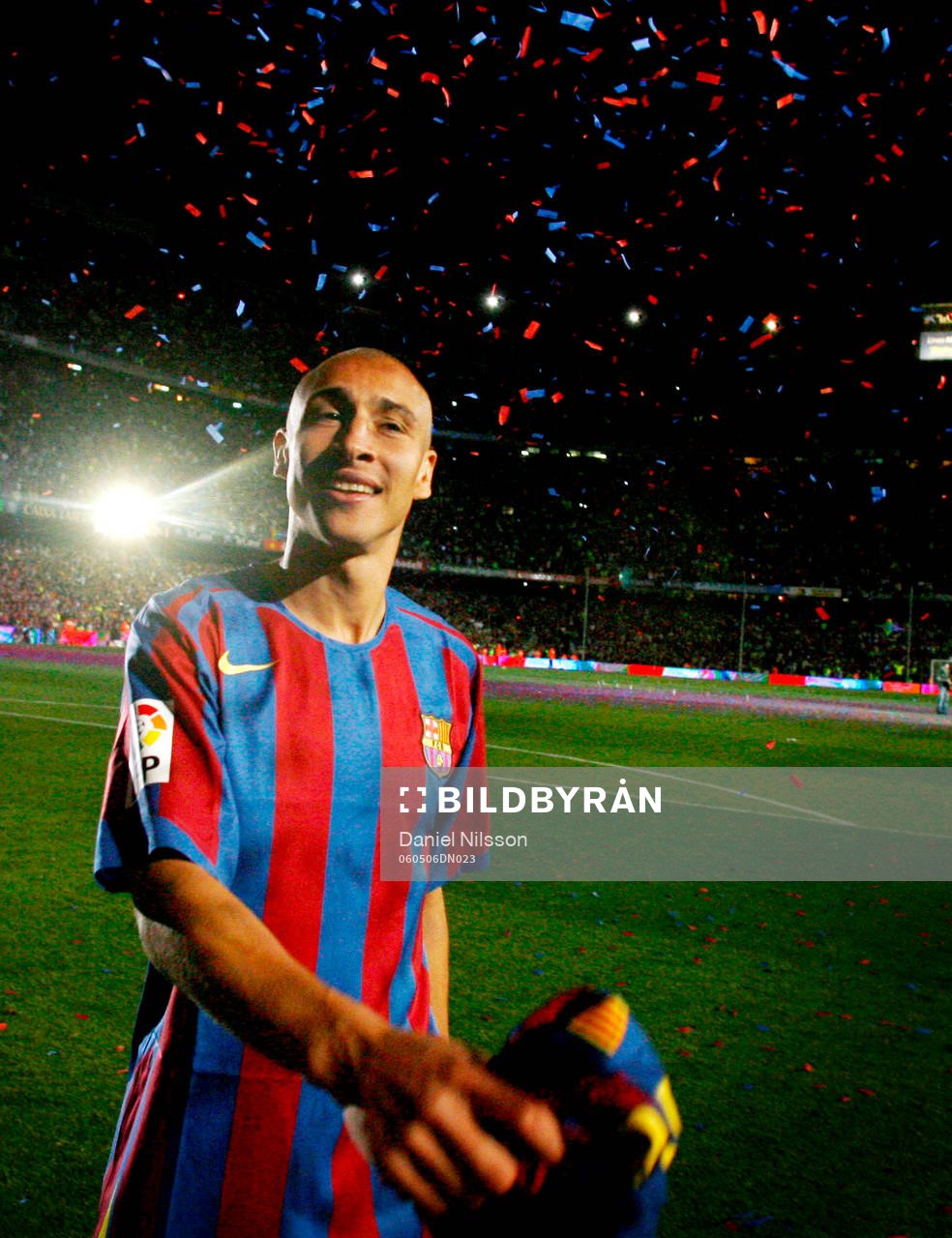 Henrik Larsson, Barcelona, tar emot jublet från fansen på
