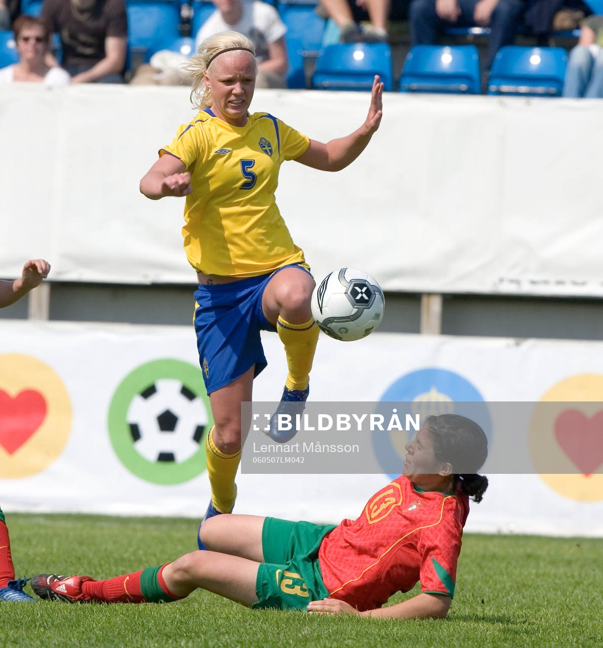 Caroline Seger, Sverige