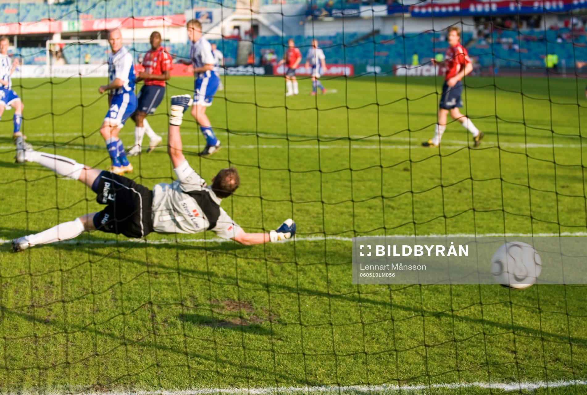 1-0 Pontus Wernbloom förbi Dick Last