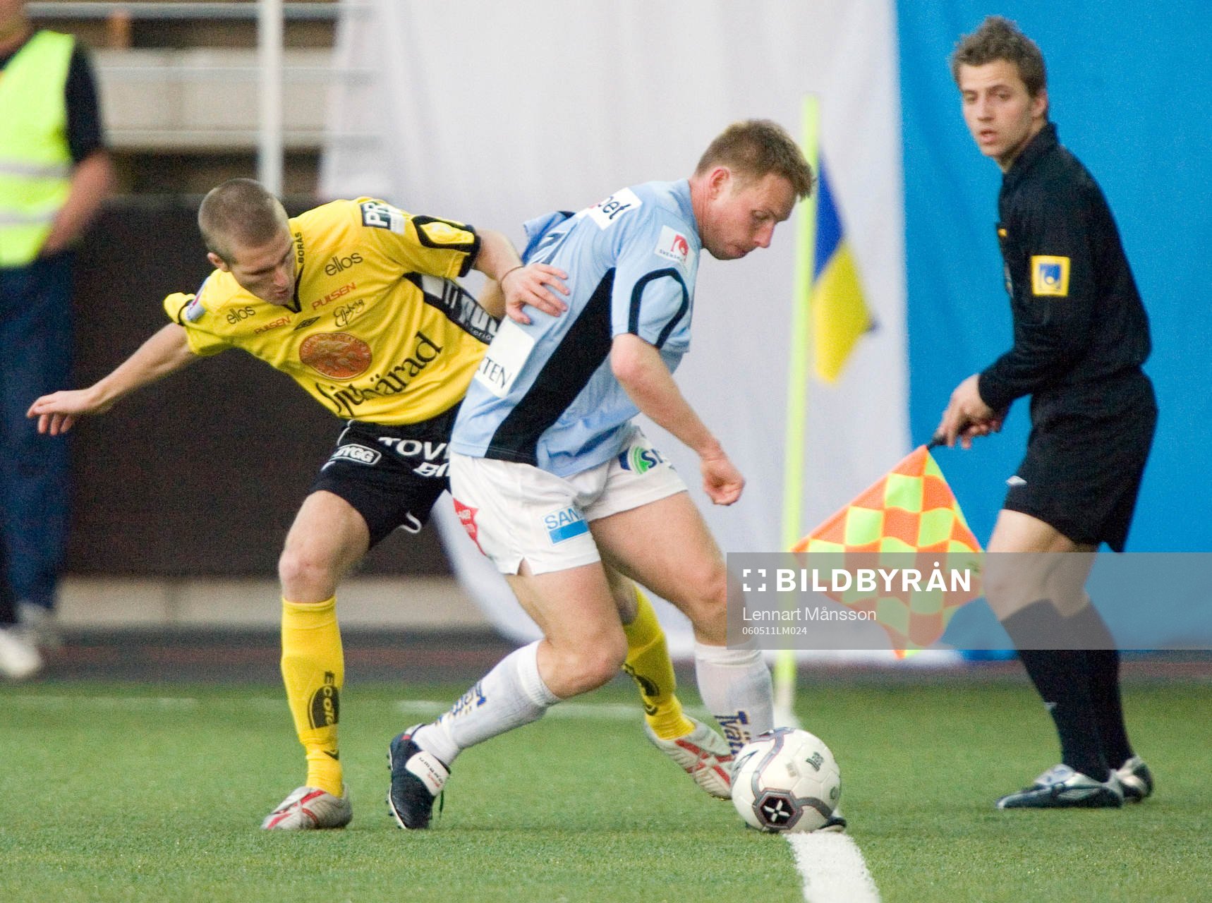 Jesper Arvidsson, Elfsborg, kämpar på linjen mot Benny