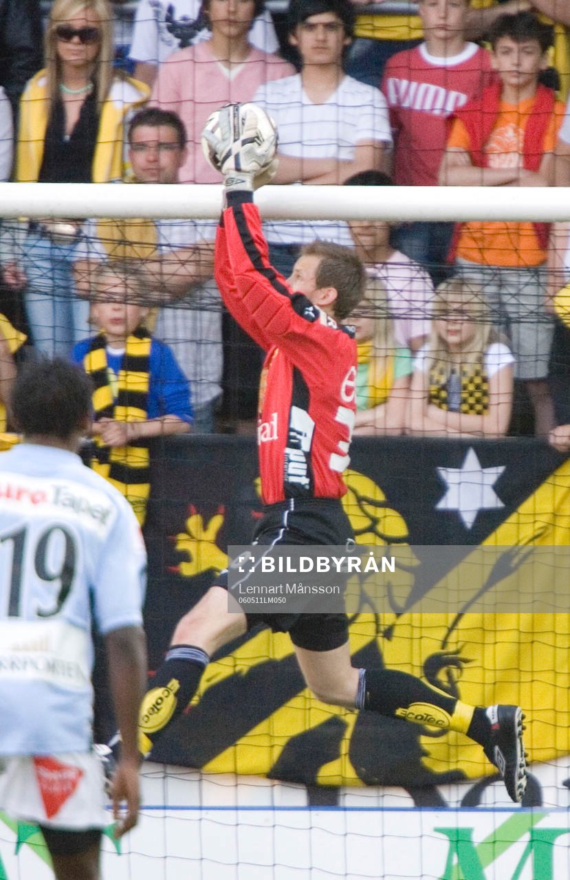 Johan Wiland, målvakt, Elfsborg, gör en räddning