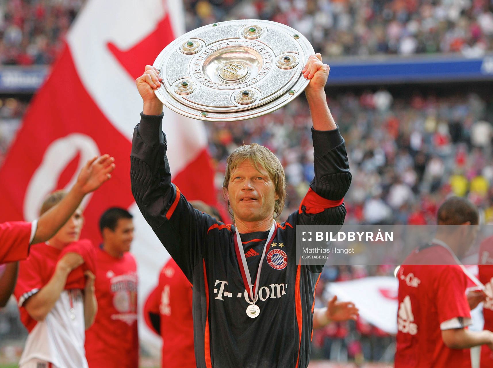  Oliver Kahn (Jubel). Pokal, tallrik, platta.
