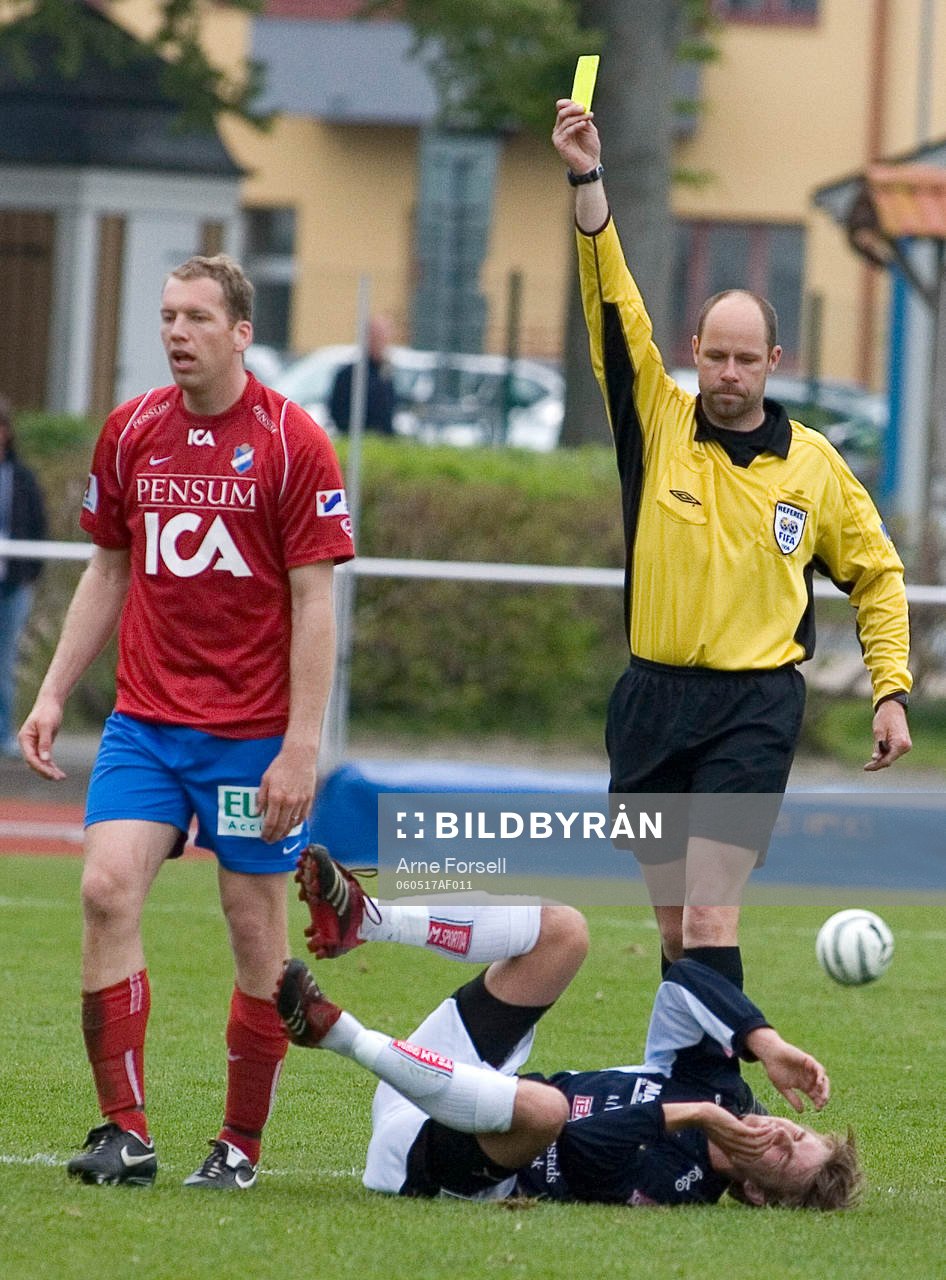 Fotboll. Svenska cupen. Kristianstad - Öster. Domare,