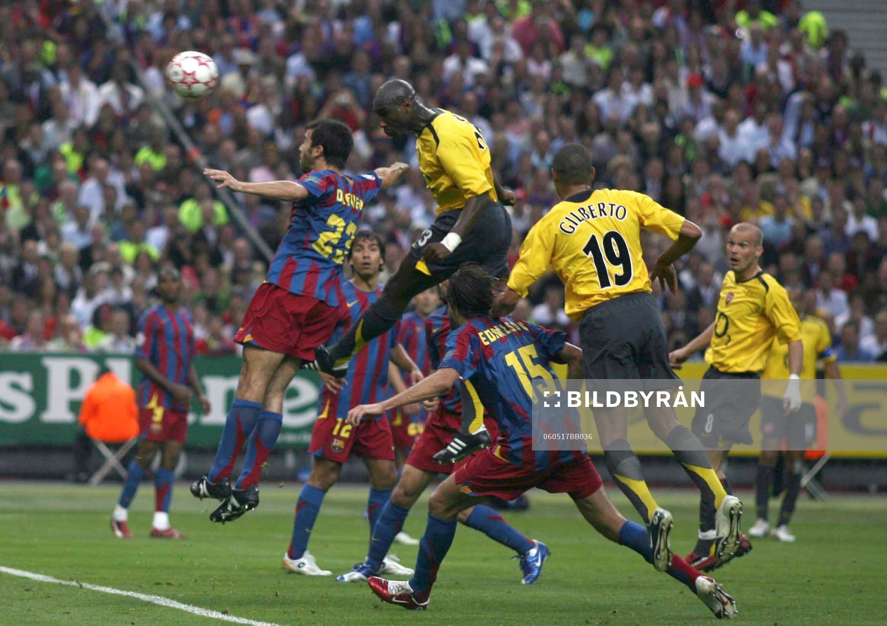 Sol Campbell, Arsenal, gör första målet