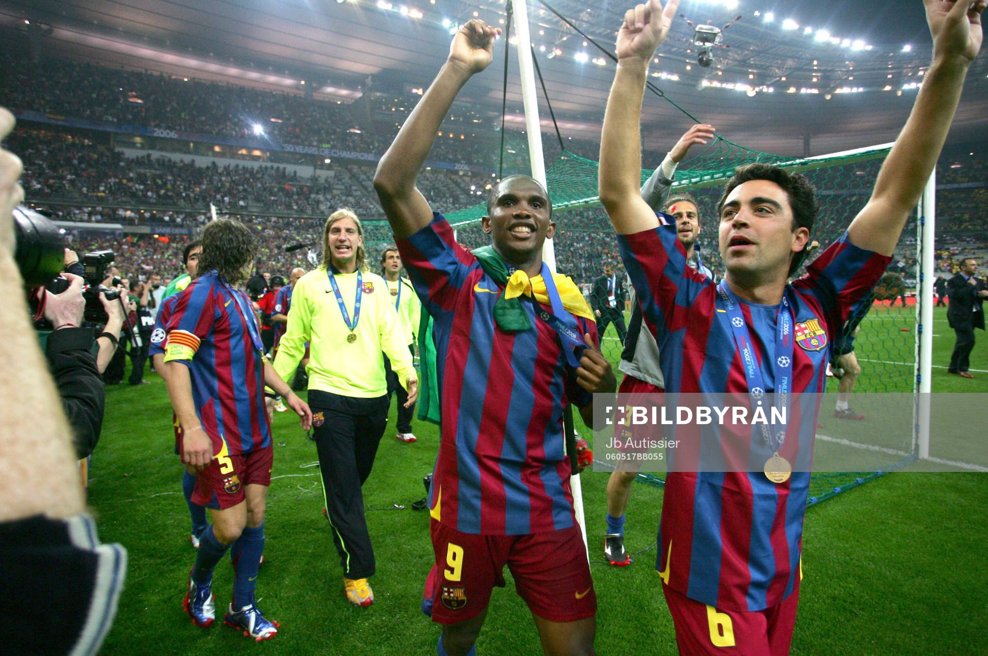 Xavi och Samuel Etoó, Barcelona (Jubel)