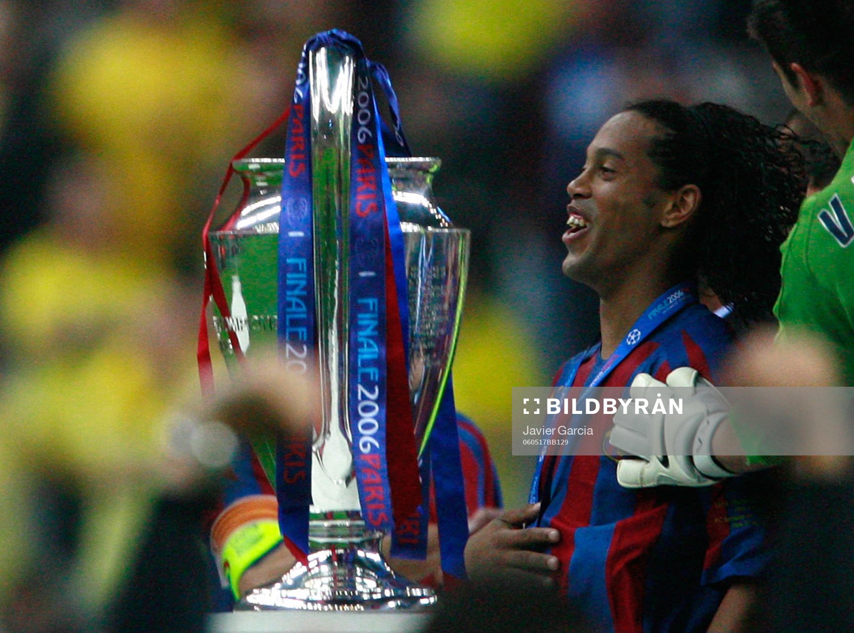 Ronaldinho, Barcelona (Jubel, Pokal, Mästare)