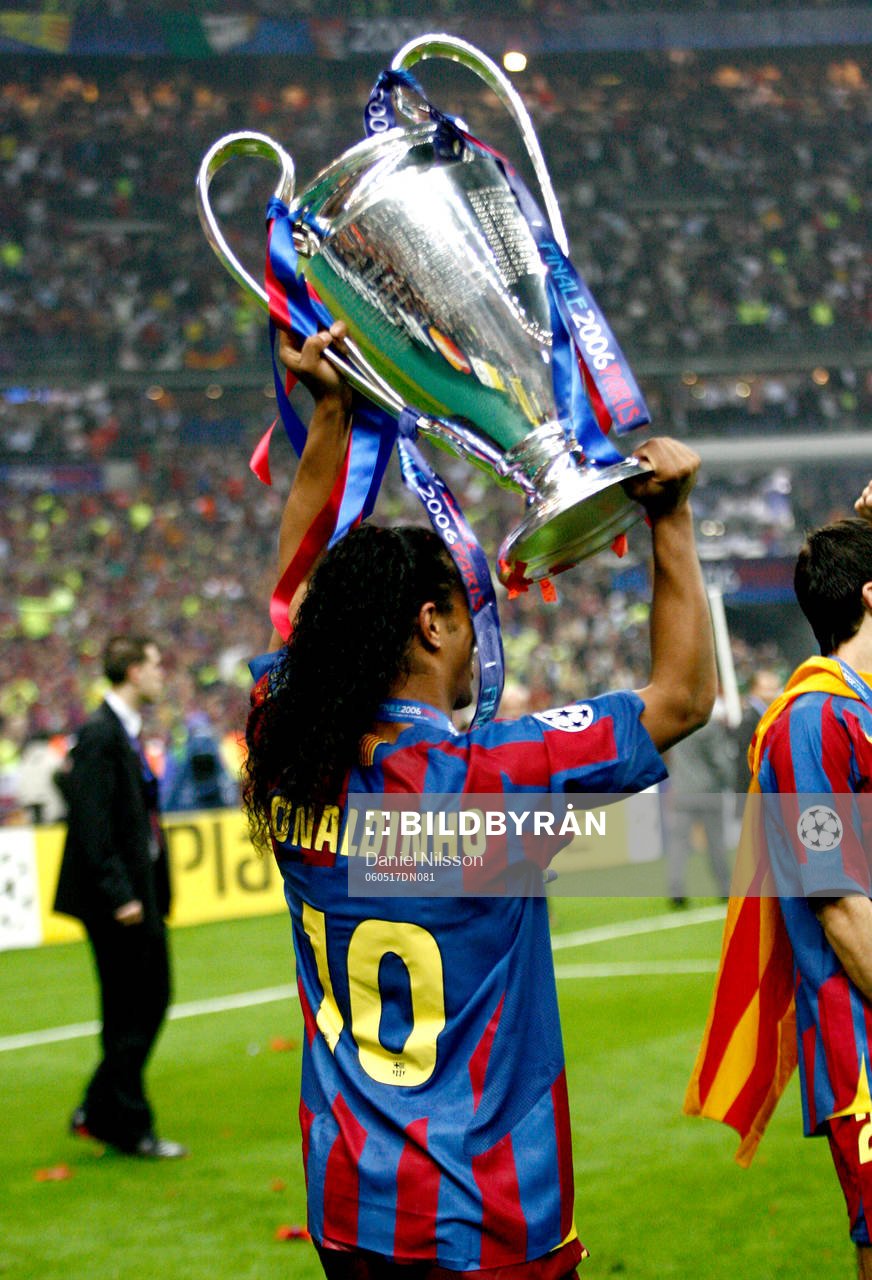 Ronaldinho, Barcelona, jubel med pokal