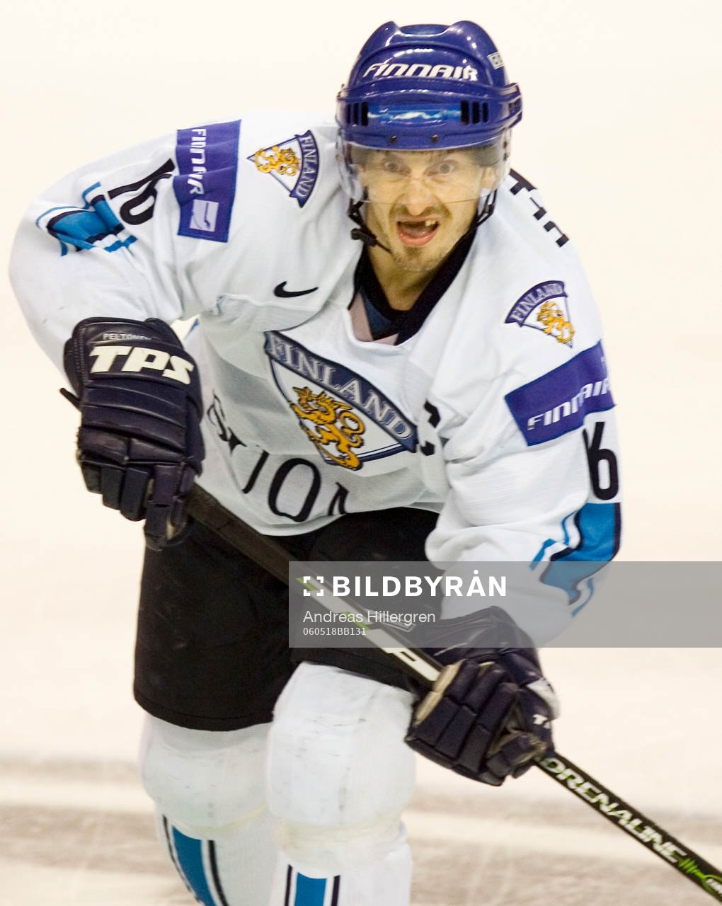 Ville Peltonen, Finland