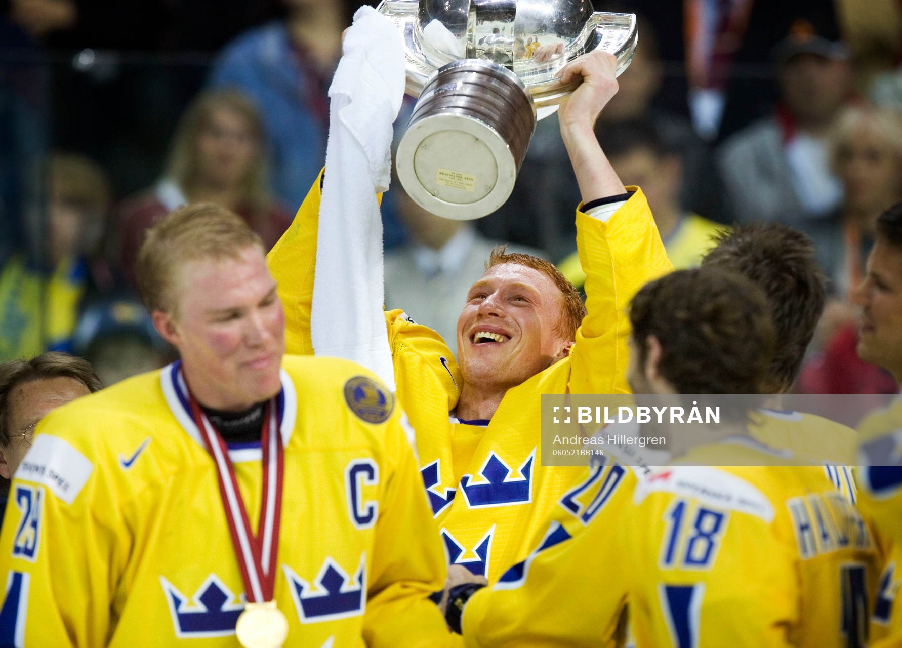 Jörgen Jönsson, jubel med VM-pokalen, Kenny Jönsson i
