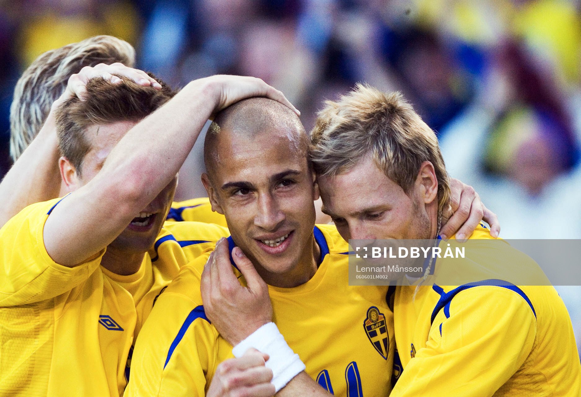  Henrik Larsson och Christian Wilhelmsson (Christian Chippen Wilhelmsson), Sverige Jubel)