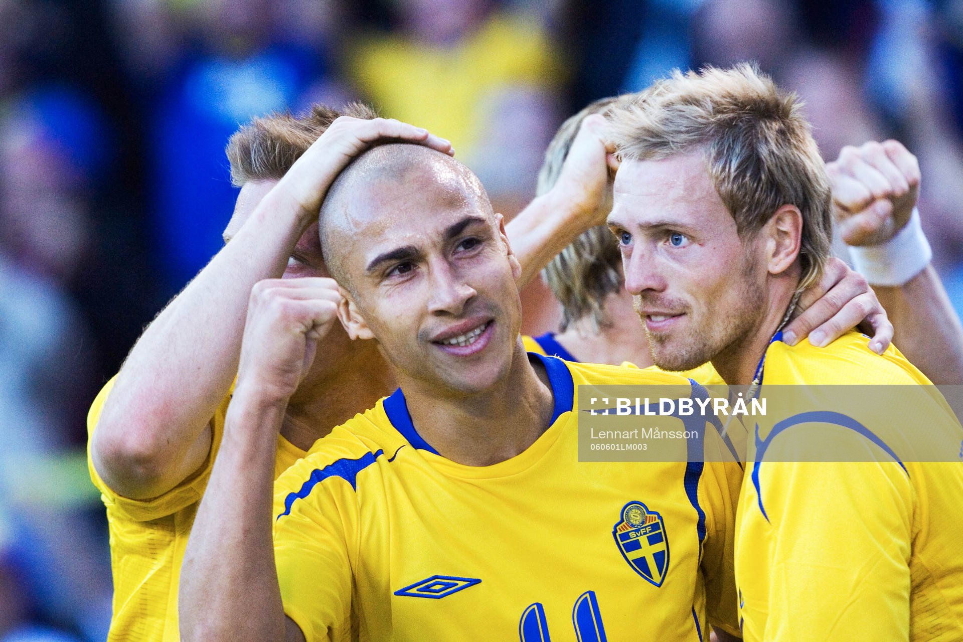  Henrik Larsson och Christian Wilhelmsson (Christian Chippen Wilhelmsson), Sverige Jubel)
