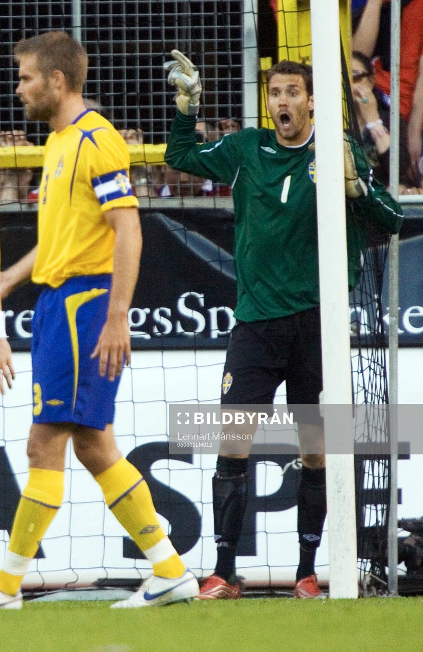 Olof Mellberg och Andreas Isaksson (Målvakt)