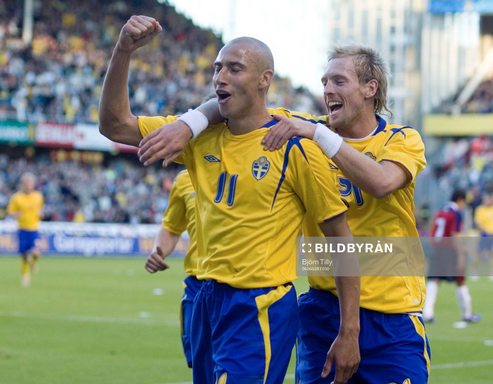Henrik Larsson och Christian Wilhelmsson, Sverige, jubel
