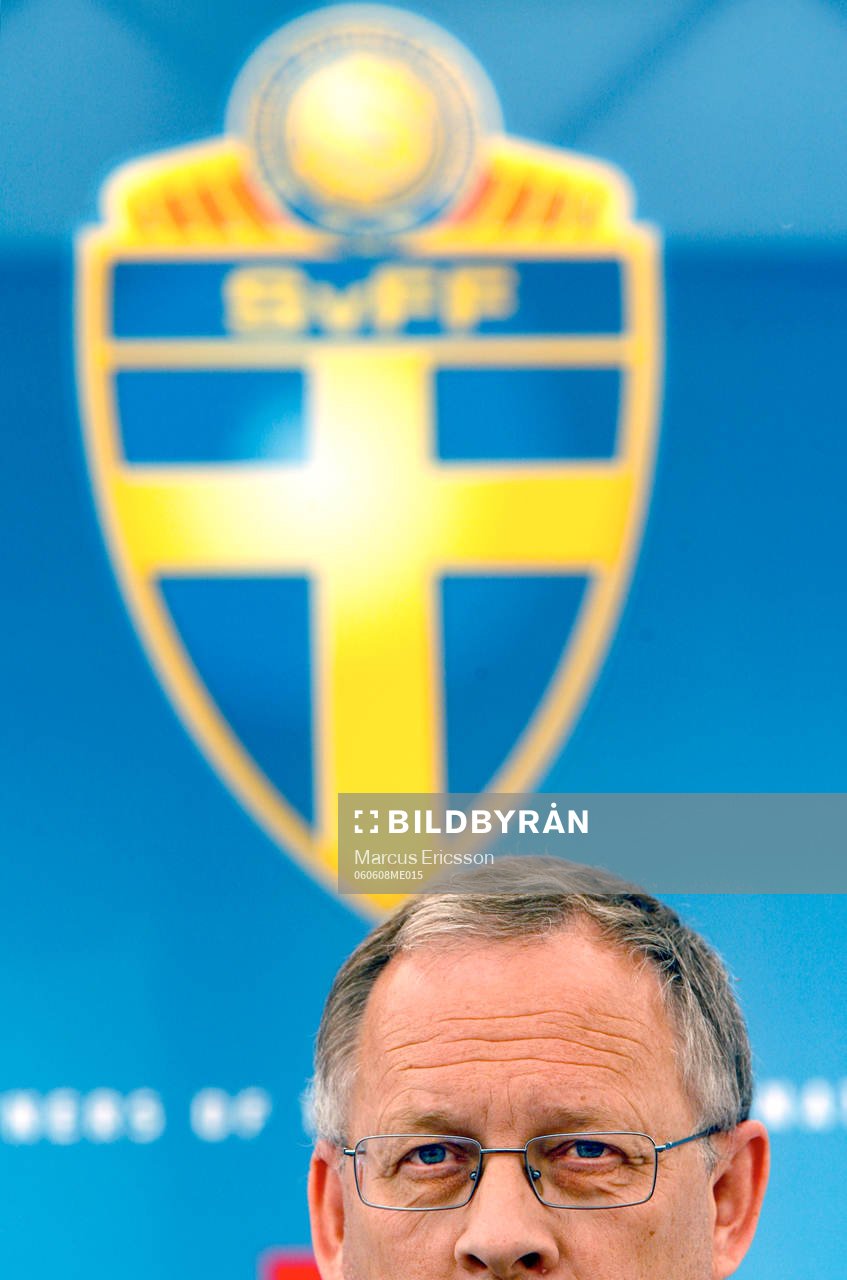 Lars Lagerbäck, förbundskapten, meddelar att Andreas