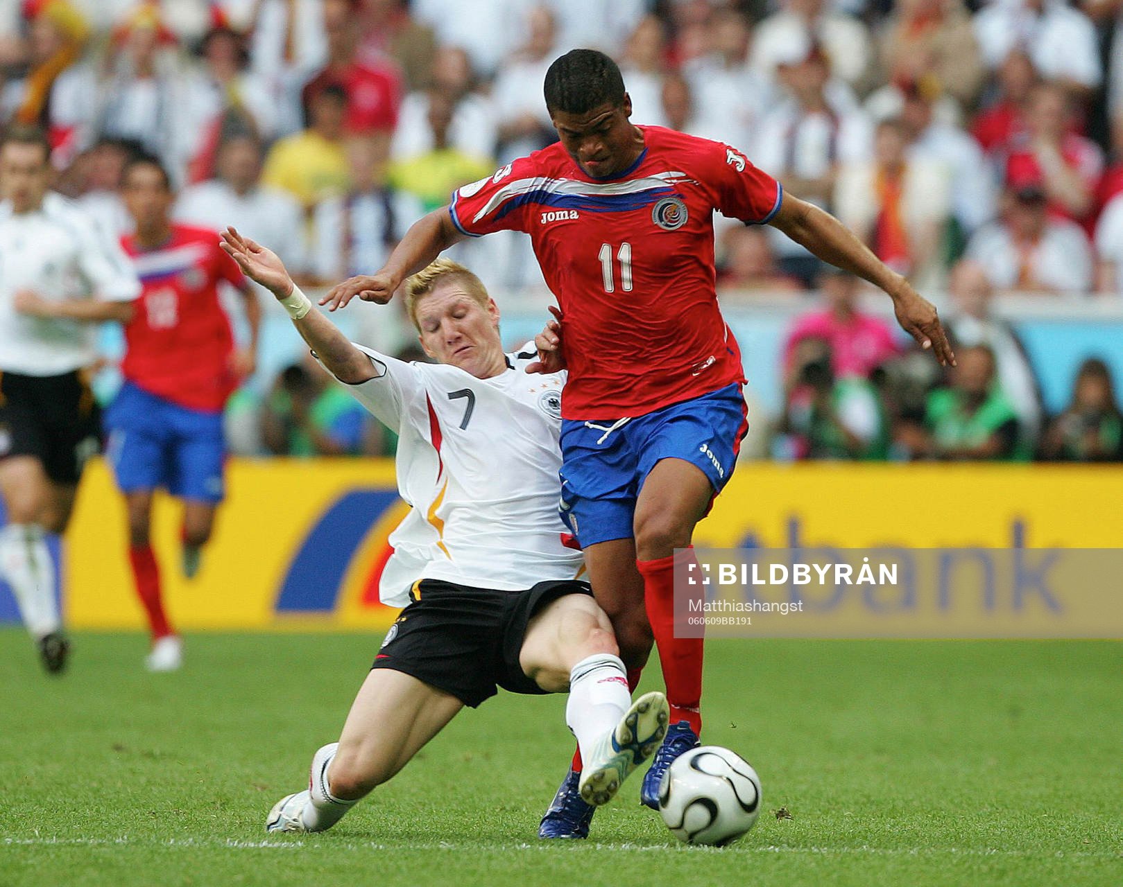 Bastian Schweinsteiger, Tyskland och Ronald Gomez, Costa