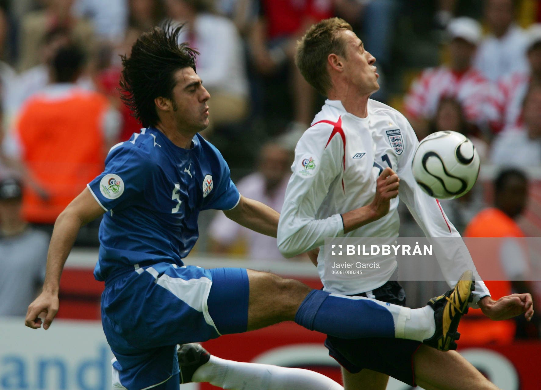 Peter Crouch,  England och Julio Cesar Caceres, Paraguay