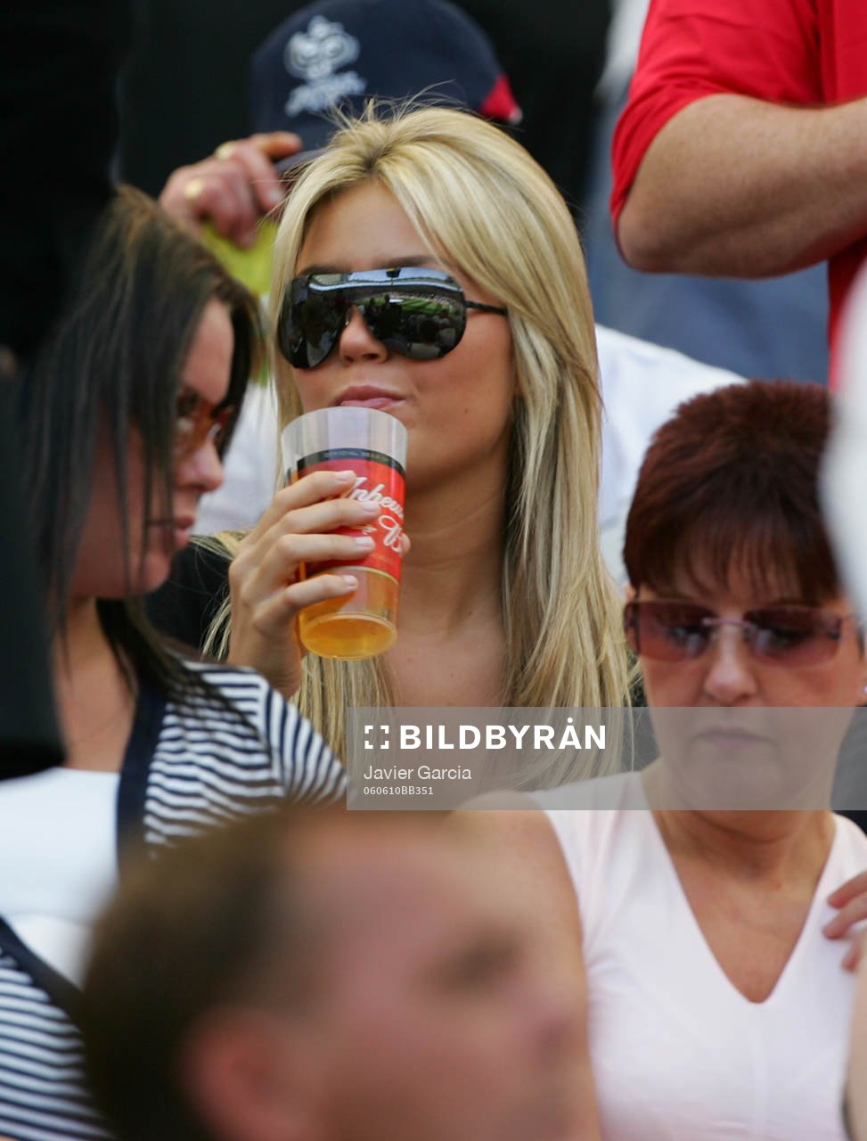 Alex Curran (Flickvän Steven Gerrard, Öl)