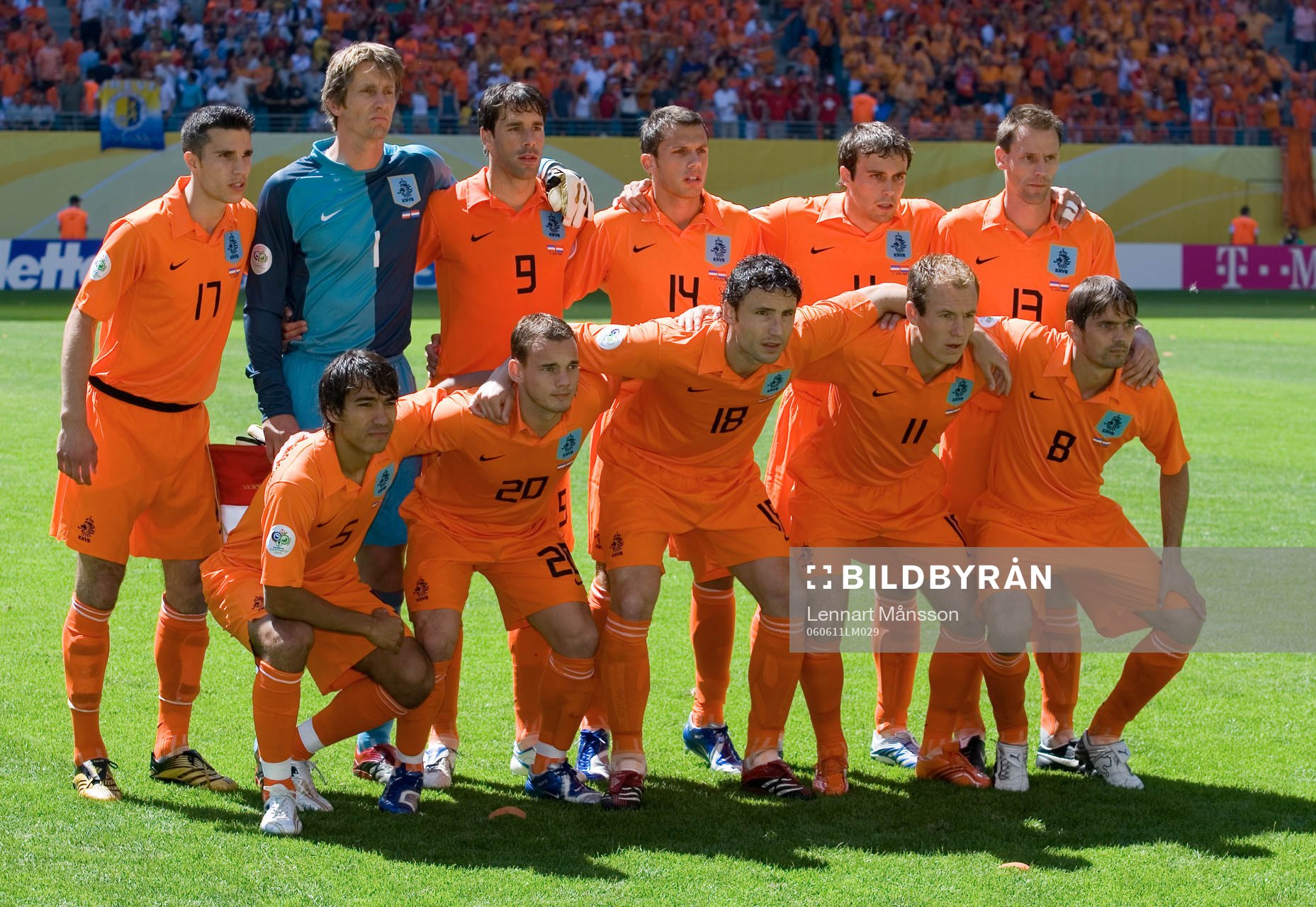 Lagbild, startelva, Holland, bakre raden fr.v.: Robin van