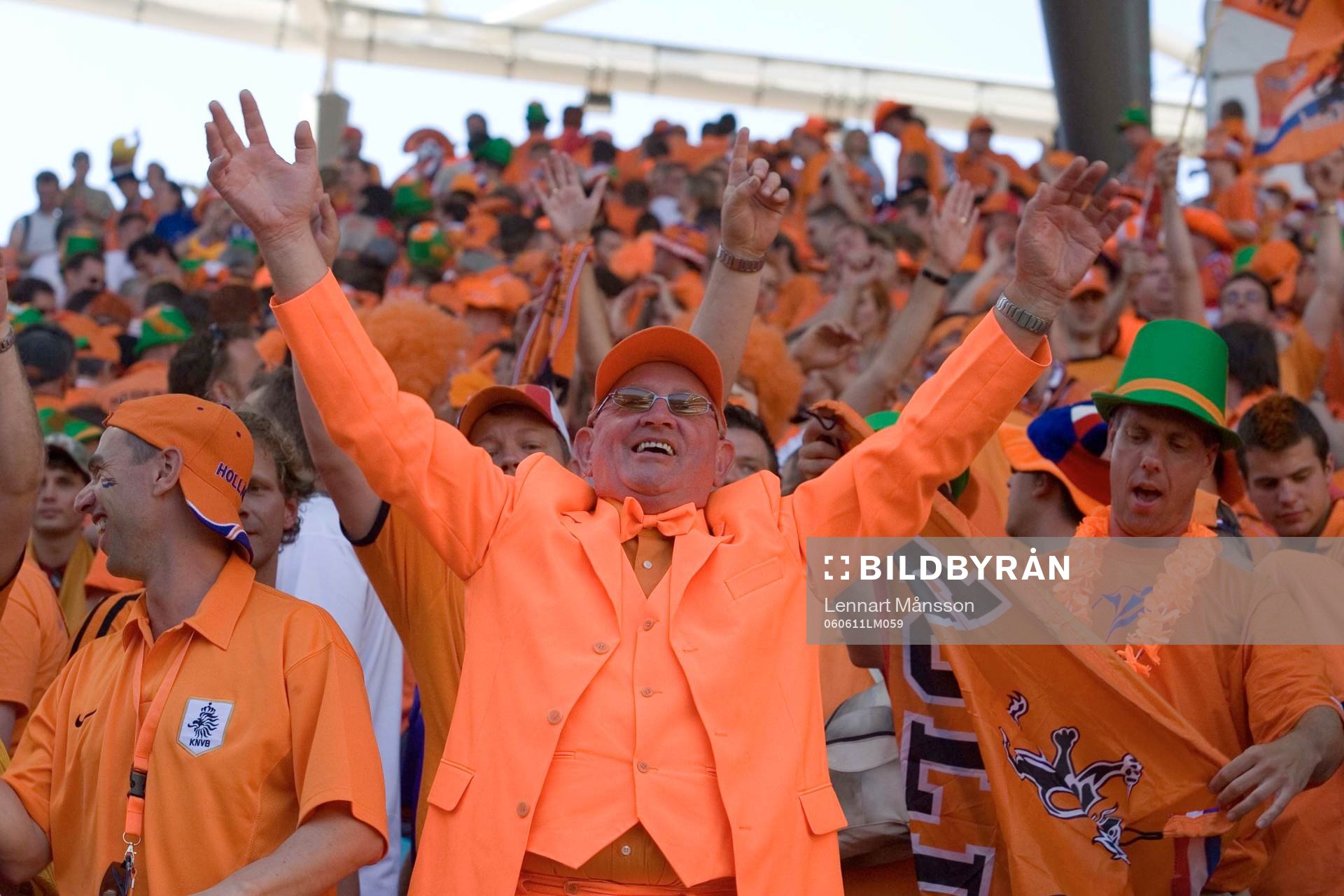 Det var fest på läktaren, mycket orange