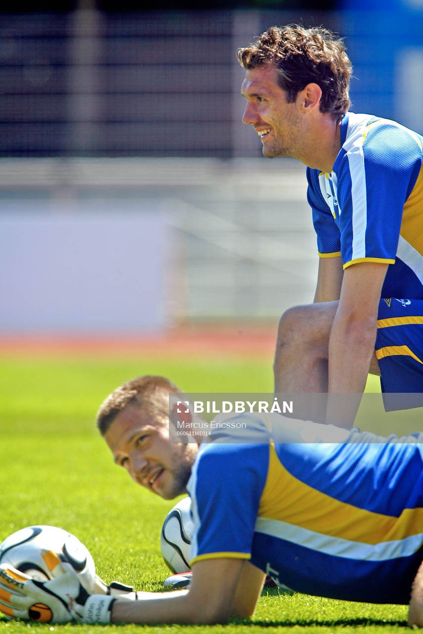 Andreas Isaksson och john Alvbåge på dagens träning