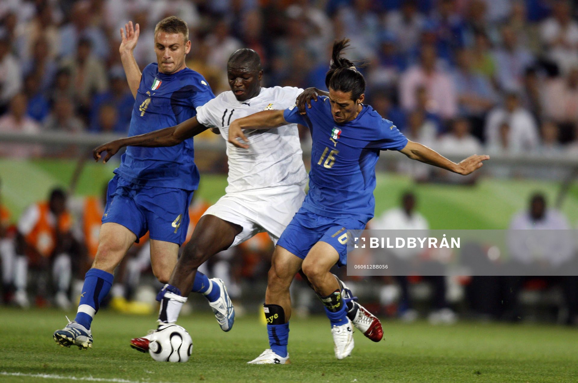 Sulley Ali Muntari, Ghana, Daniel de Rossi och Mauro