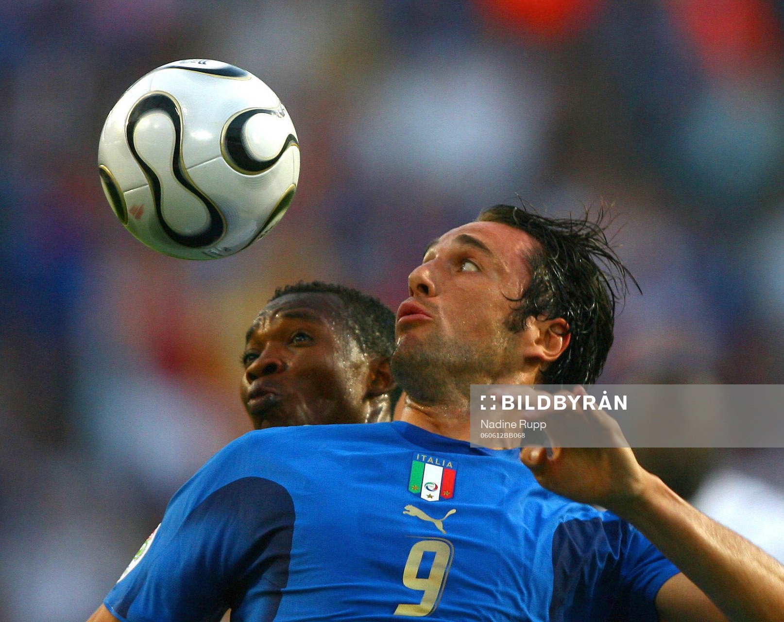 John Pantsil, Ghana och Luca Toni, Italien