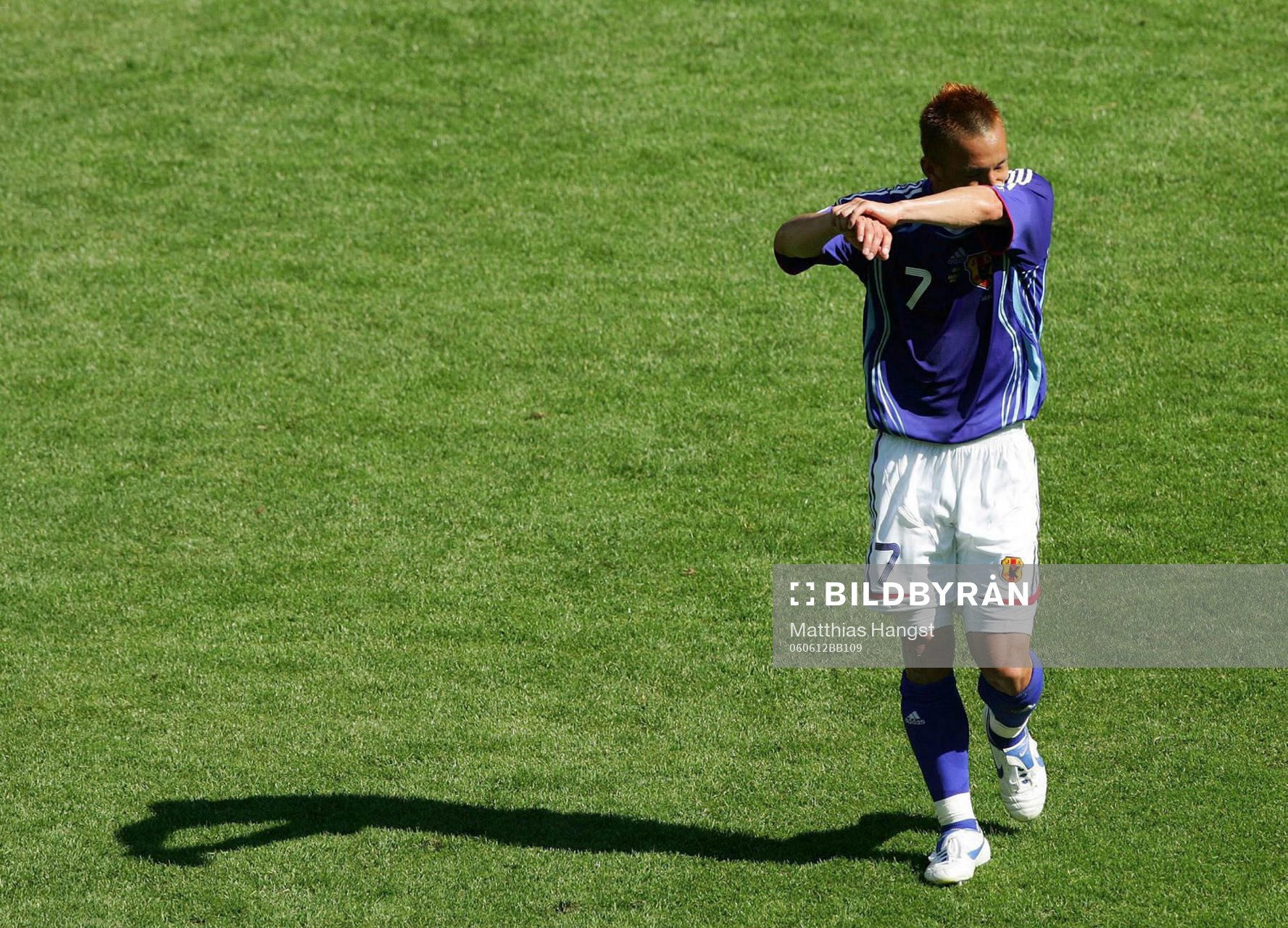 Hidetoshi Nakata, Japan
