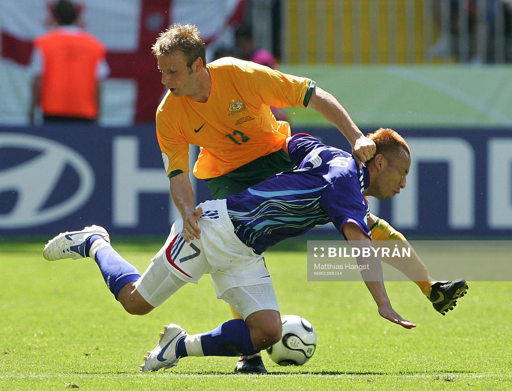 Hidetoshi Nakata, Japan och Vince Grella, Australien