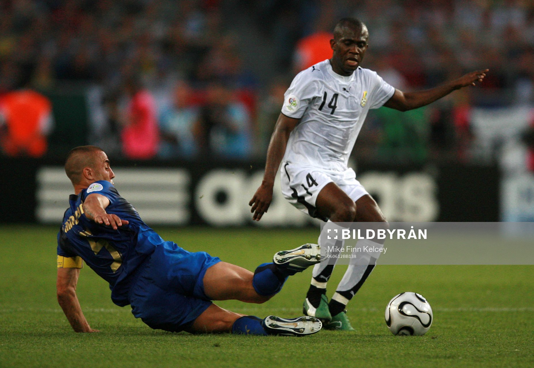 Matthew Amoah, Ghana och Fabio Cannavaro, Italien